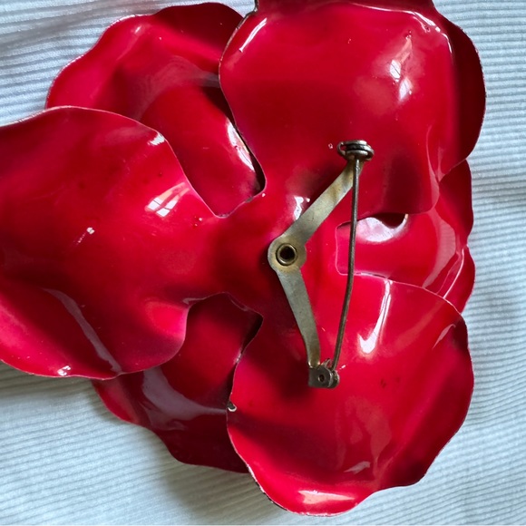 Really old rose broach. 75/80 years old mint condition - Picture 3 of 4